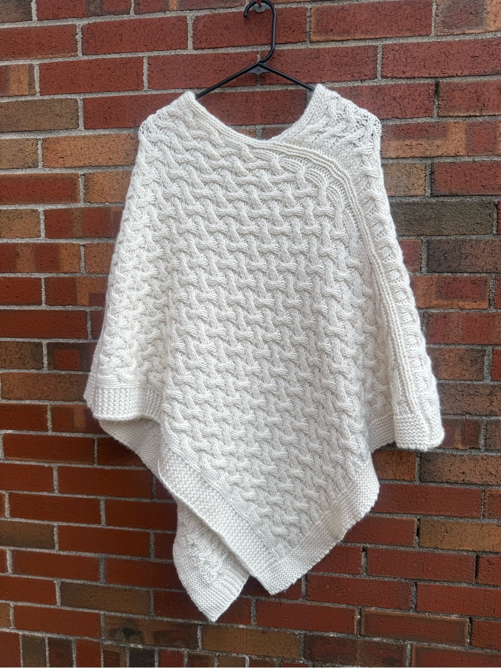 Cocogio Made in Italy Cable Knit Poncho Sweater Cream One Size Wool Blend
